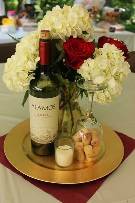 Wine Dinner Centerpieces Simple, Wine Event Centerpieces, Wine Tasting Centerpieces, Wine Theme Centerpiece Ideas, Wine Party Table Set Up, Italy Centerpiece Ideas, Italian Wine Dinner Decor, Taste Of Italy Party Decorations, Wine Themed Table Decor