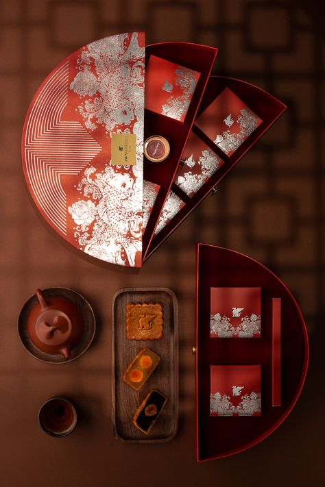 JW Marriott Hanoi Mooncake 2019 on Behance Mooncake Hampers, Packaging Design Creative, Art Direction Photography, Luxury Packaging Design, Dessert Packaging, Cake Packaging, Gift Box Design, Jw Marriott, Unique Packaging