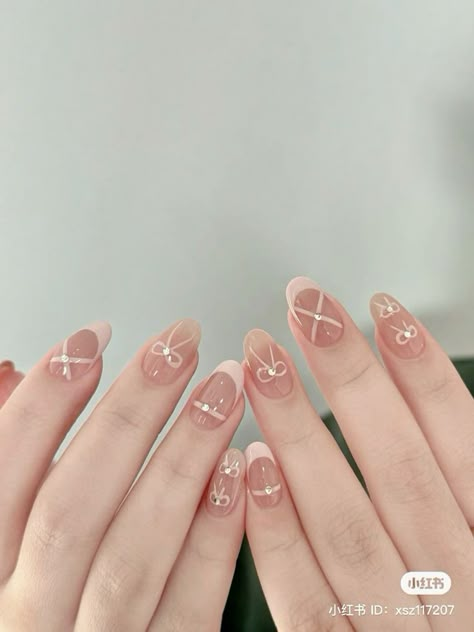 #aesthetic #koreangirl #ulzzang #sanrio #kpop #chinese #korean #yellow #blue #pink #fashion #clothinginspo Nail Designs Kpop, Kpop Nails Ideas, Ulzzang Nails, Kpop Nails Designs, Korea Nail Art, Chinese Nails, Sanrio Nails, Korea Nail, Kpop Nails