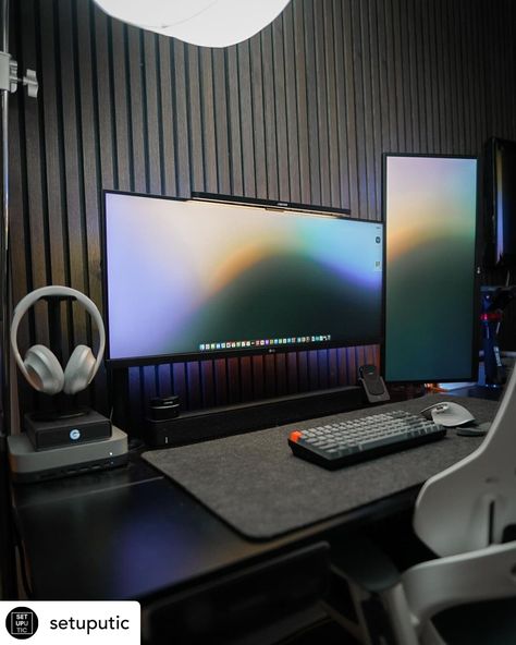 Computer Desk Organization, Gaming Computer Room, Zen Place, Setup Inspiration, Dual Monitor Setup, Tech Room, Computer Desk Setup, Desk Setups, Diy Tech