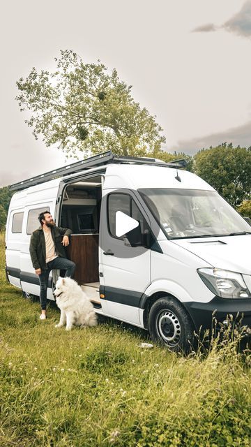 Mégane&Mathieu Voyage en Van on Instagram: "Après 3 mois de travaux et 2 mois à tester notre nouveau van il était temps qu’on vous le fasse visiter . On vous présente donc dans ce van tour l’aménagement de Joey un Mercedes sprinter. Notre nouvelle maison sur roues, qu’on a pensé pour vivre et voyager à plein temps en France, en Europe ou autour du monde qui sait…  Abonne toi pour suivre toutes nos aventures.   #vanlife #vantour #tinyhome #travel" Mercedes Benz Van, Mercedes Camper Van, Mercedes Sprinter Camper Van, Mercedes Benz Vans, Mercedes Camper, Mercedes Sprinter Camper, Van Tour, Caravan Renovation, Sprinter Camper