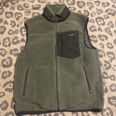 Size medium mens Patagonia vest Mens Patagonia, Patagonia Vest, Mens Vest, Dream Clothes, Granola, Patagonia, Size Medium, Collage, Outfit Inspo