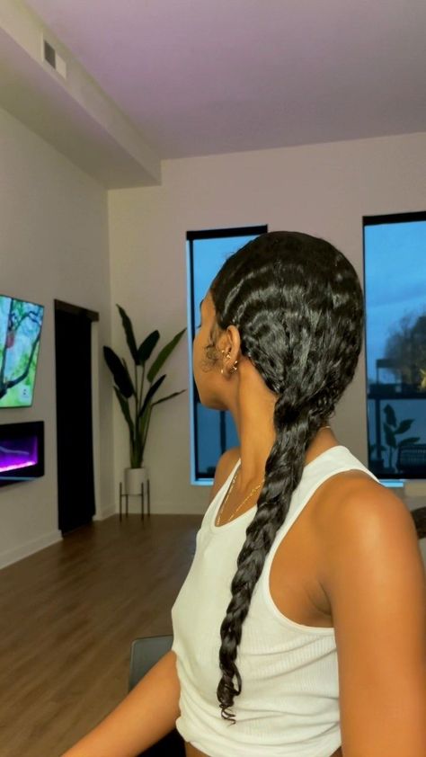 - Check more at https://howcandothis.com/hairstyleideas/135252/ Braided Ponytail On Natural Hair, Long Curly Hair Naturally, Sincerely Niya, Natural Protective Hairstyles, Straightened Hairstyles, Curly Natural Hair, Chocolate Girl, Protective Hairstyle, Pelo Afro