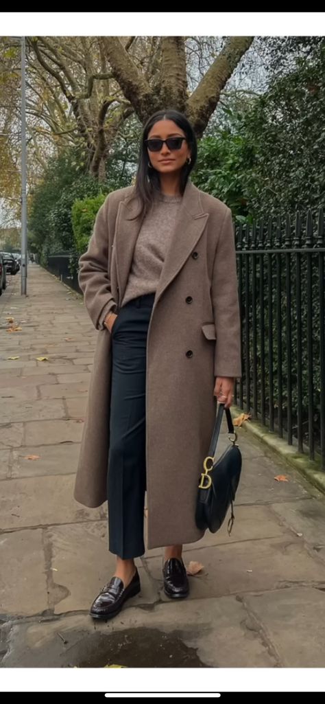 Brown Coat Outfit, Monday Mood, Business Casual Outfits For Women, Corporate Outfits, Autumn Outfits, Stylish Work Outfits, Looks Chic, After Hours, Casual Winter Outfits