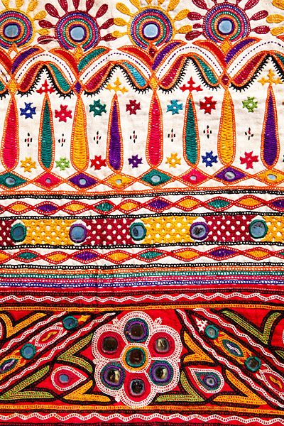 Ahir Embroidered Bag, Anjar Region, Kutch, Gujarat, India Kutch Gujarat, Kutch Work, Indian Patterns, Colorful Patterns, Indian Textiles, Indian Embroidery, Embroidered Bag, Textile Patterns, Embroidery Applique