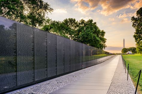 Education World | Connecting educators to what works Memorial Landscape, Vietnam Veterans Day, Washington Dc Itinerary, Memorial Architecture, Hart Island, Landscape Plaza, Washington Dc Vacation, Memorial Design, Dc Vacation