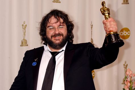 Peter Jackson’s new masterpiece shows the human side of WWI Lotr Return Of The King, Peter Jackson, Grow Old, The Director, Best Picture, The Lord Of The Rings, Growing Old, Lord Of The Rings, The Hobbit