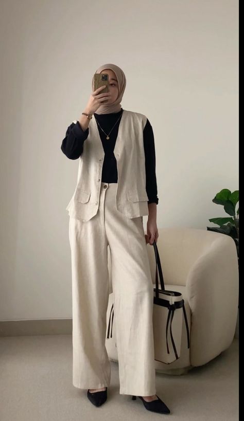 Mix And Match Outfits Hijab, Office Attire Women, Hijab Fashion Summer, Ootd Hijab Casual, Stile Hijab, Muslim Outfits Casual, Hijab Style Casual, Hijabi Fashion Casual, Style Hijab