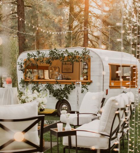 The 16 Cutest Mobile Bars for Your Wedding - Green Wedding Shoes Forest Wedding Decorations, Dreamy Forest, Planning A Small Wedding, Rustic Outdoor Wedding, Outdoor Wedding Reception, Outdoor Reception, Lodge Wedding, Salou, Magical Wedding