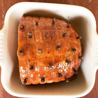 Baked Ham With Cloves, Baked Ham Recipes Oven Easy, Small Ham Recipes, Ham With Cloves, Orange And Cloves, Recipes Supper, Cloves Recipes, Orange Glazed Ham, Thanksgiving Ham