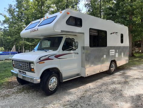 Rebuilding Class C Cabover Bunk with Pictures Class C Rv Remodel, Motorhome Remodel, Camper Trailer Remodel, Class C Rv, Camping Needs, Cab Over, Rv Renovations, Trailer Remodel, Rv Remodel