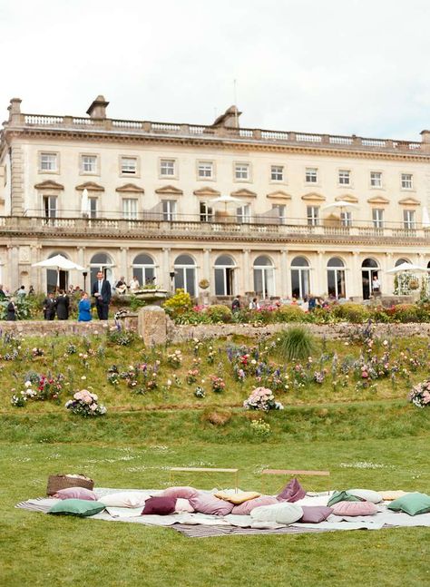 Wedding Ceremony Seating Ideas, Ceremony Seating Ideas, Traditional English Wedding, Godly Wedding, English Countryside Wedding, Wedding Ceremony Chairs, Wedding Ceremony Seating, Wedding Wows, White Runway