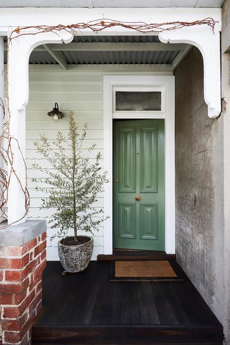 These beautiful front doors from the pages of *House & Garden* make a stunning first impression. Coloured Doors, Front Door Colours, Green Front Door, Exterior Door Designs, Cottage Front Doors, Door Colour, Green Front Doors, House Colour, Beautiful Front Doors