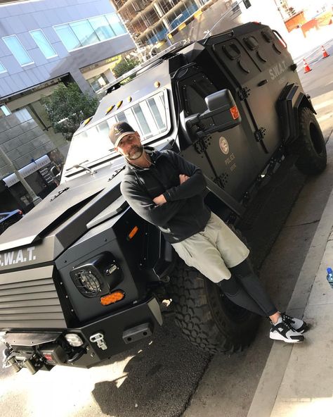 shoulda seen the Valet’s face when i rolled up in front of the hotel... asked him to keep it nearby 😆 #swat #blackbetty #onset #location Lina Esco, Shemar Moore Shirtless, Swat Police, Black Betty, Beard Love, Police Cars, On Set, Serie Tv, Movies And Tv Shows