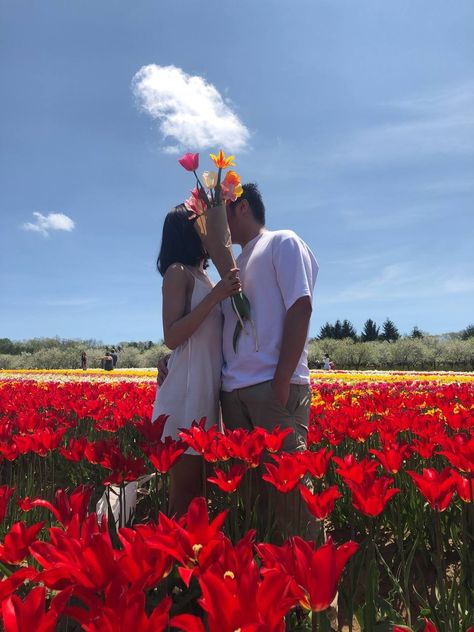 Couples, flower field, Couple Flower Field, Field Poses, Cute Proposal Ideas, Cottagecore Life, Dream Dates, Cottage Aesthetic, Cute Date Ideas, Valentines Day Couple, Tulip Fields