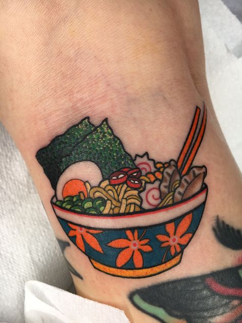 Ramen tattoo by Jim gray #tattoo #traditional #traditionaltattoo #neotraditional #japanesetattoo #japanese Instagram @jimgraytattoo Ramen Tattoo, Japanese Instagram, Bodysuit Tattoos, Gray Tattoo, Japanese Tattoo Symbols, Food Tattoos, Yakuza Tattoo, Kunst Tattoos, Fu Dog