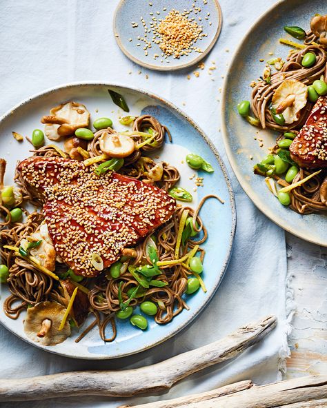 An easy tuna recipe with punchy Asian flavours, these meaty tuna steaks are glazed with hoisin sauce and served with a quick soba noodle and vegetable stir-fry Yacht Food, Ginger Noodles, Healthy Takeaway, Easy Tuna Recipes, Veg Stir Fry, Tuna Dishes, Magazine Recipe, Tuna Steak Recipes, Steak And Rice