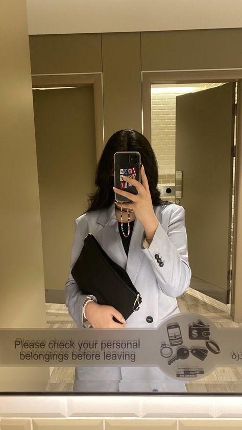 Pretty Doctor, Aesthetic Doctor, Medical School Life, Medical Student Motivation, Doctor Outfit, Medical School Motivation, Scrubs Uniform, Medical School Inspiration, Medical Aesthetic