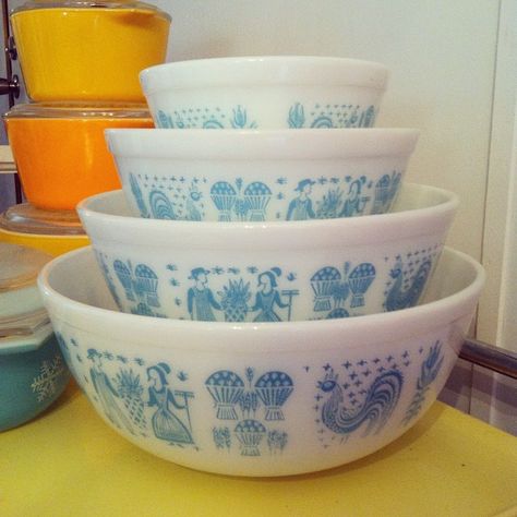 I got an early and very unexpected (because we don't usually celebrate it) Valentine's Day present from my awesome husband.  #vintagepyrex #amishbutterprint Amish Butter, Rare Pyrex, Mixing Bowl Set, Pyrex Mixing Bowls, Pyrex Bowls, Valentines Day Presents, Mixing Bowls Set, Nesting Bowls, Vintage Bowls