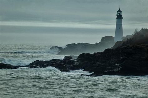 A stormy day in Maine South Portland Maine, Portland Head Light, Contemporary Romance Novels, Cape Elizabeth, Noah Kahan, Dark N Stormy, Maine Usa, Historical Buildings, Stormy Night