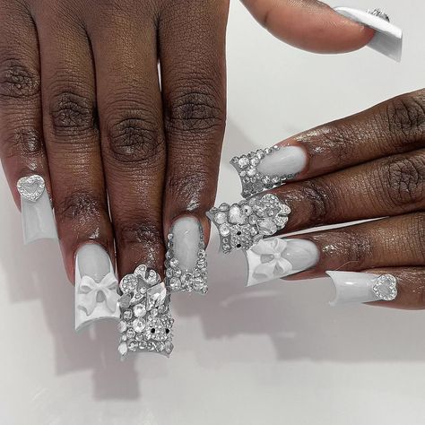 White Emo Nails, Short White Duck Nails, White Crystal Nails, White Junk Nails, White Duck Nails, White Classy Nails, Acrylic Overlay Nails, Toes Nails Ideas, Short Cute Nails