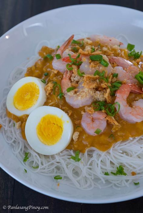 Palabok Recipe Filipino Food, Pancit Palabok Recipe, Palabok Recipe, Pancit Palabok, Filipino Noodles, Philippine Food, Lumpia Recipe, Filipino Food Dessert, Filipino Foods