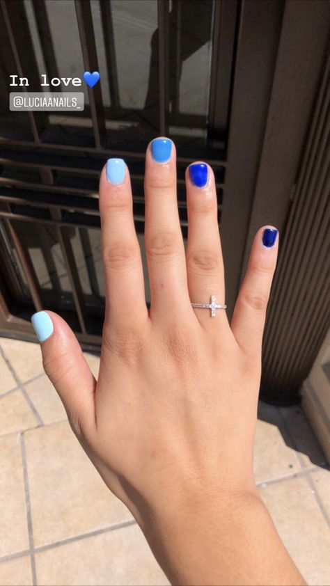 Shellac Nails No Acrylic, Blue Nails Multiple Colors, Blue Shellac Nails Summer, Team Color Nails, Spring Break Gel Nails Short, Blue Color Block Nails, Blue No Chip Nails, Dip Blue Nails, Different Color Blue Nails