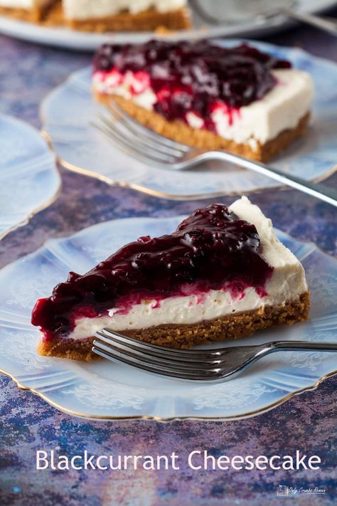 Blackcurrant Recipes Desserts, Blackcurrant Recipes, Blackcurrant Cheesecake, Black Currant Recipes, Pudding Ideas, Quick Cheesecake, Currant Recipes, Plum Dessert, Grapefruit Recipes