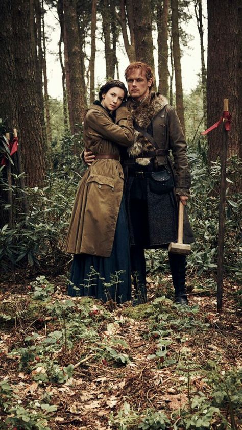 Jamie and Claire Fraser Outlander Season 4 Drums of Autumn Gabaldon Outlander, Outlander Costumes, Outlander Season 4, John Bell, James Fraser Outlander, Diana Gabaldon Outlander Series, Drums Of Autumn, Jamie Fraser Outlander, Outlander Tv Series