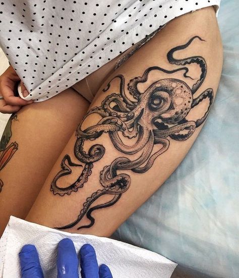 Octopus Thigh Tattoos, Upper Leg Tattoos, Octopus Tattoo Sleeve, Kraken Tattoo, Upper Thigh Tattoos, Octopus Tattoo Design, Torso Tattoos, Octopus Tattoos, Hip Tattoos Women