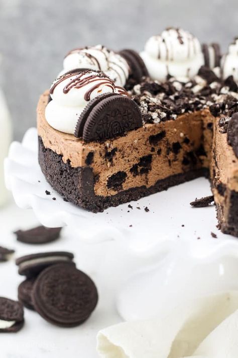 Freeze Cheesecake, Freeze Cheese, Cheesecake Aesthetic, Chocolate Oreo Cheesecake, Oreo Cheesecake Recipes, No Bake Chocolate Cheesecake, Oreo Chocolate, Chocolate Oreo, Oreo Crust