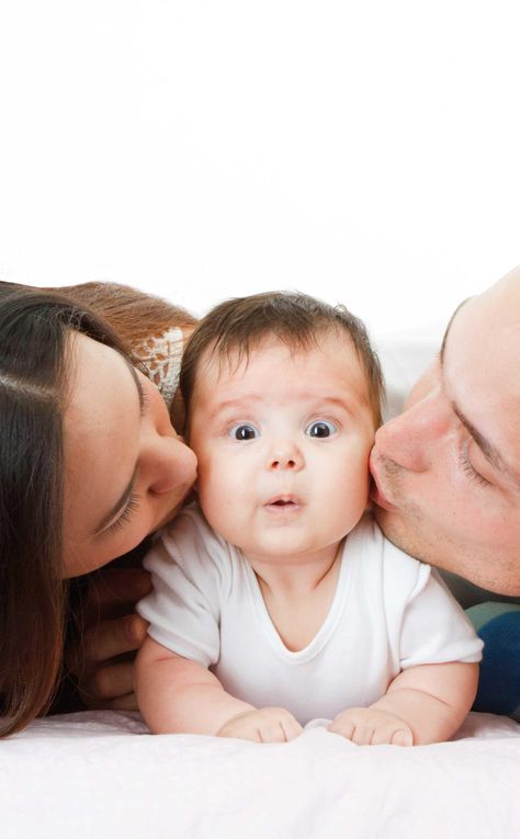 not newborn...but when he's bigger Baby Family Pictures, Family Photos With Baby, Indoor Family, Baby Fotografie, Family Portrait Poses, Newborn Baby Photoshoot, Photography Poses Family, Baby Names And Meanings, Unique Baby Names