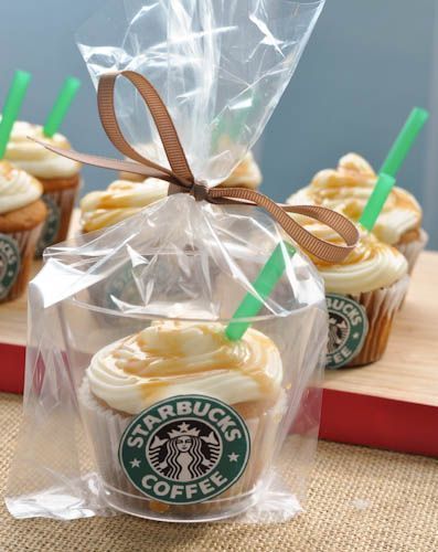 Salted Caramel Starbucks, Starbucks Cupcakes, Starbucks Birthday Party, Starbucks Party, Starbucks Birthday, Cupcake Packaging, Cupcakes Recipe, Köstliche Desserts, Starbucks Drinks