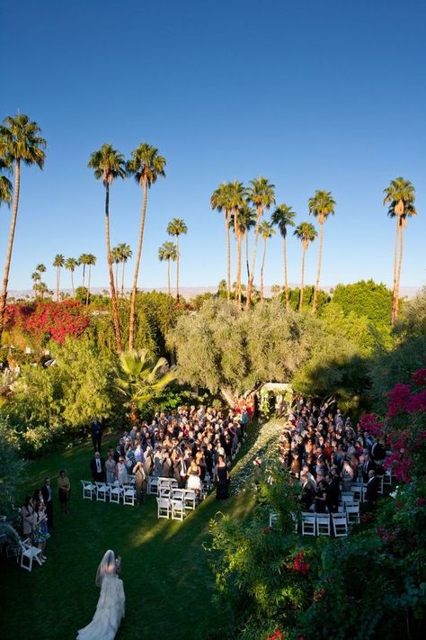 Wedding at the Parker Palm Springs #PalmSprings Palm Springs Wedding Venues, The Parker Palm Springs, Cool Backdrops, Old Hollywood Wedding, Parker Palm Springs, Palm Springs Style, Hollywood Wedding, Lilac Wedding, Palm Springs Wedding