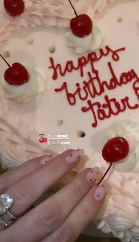 Kourtney Kardashian Cherry Nails, Kourtney Kardashian Ring, Kourtney Nails, Giving Birth Nails, Kardashians Nails, Kourtney Kardashian Nails, Influencer Nails, Kim Kardashian Nails, Milk Bath Nails