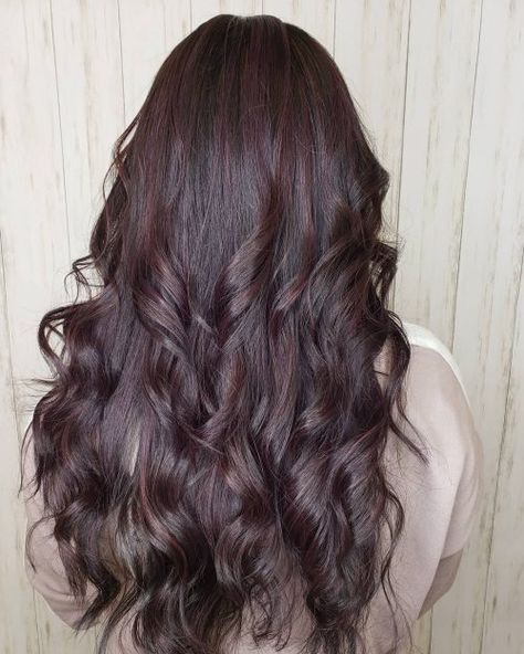 17 Jaw-Dropping Dark Burgundy Hair Colors for 2020 Hair Colors For 2023, Burgundy Hair Colors, Dark Burgundy Hair Color, Dark Burgundy Hair, Red Hair With Blonde Highlights, Mahogany Hair, Hair Color Mahogany, Red Blonde Hair, Wine Hair