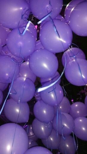 Purple Balloon Aesthetic, Purple 2000s Aesthetic, Purple Luxury Aesthetic, Albums Aesthetic, Speak Now Taylor Swift, Taylor Swift Albums, Taylor Swift Aesthetic, Violet Aesthetic, Glow Birthday