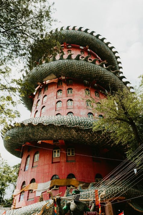 an Instagram guide to Hong Kong: 18 of the coolest photo spots in Hong Kong + a map to get you there — Where Tara Went Wat Samphran, Aesthetic Coffee Shops, Hong Kong Travel Photography, Hong Kong Travel Guide, Bangkok Itinerary, Bangkok City, Victoria Harbour, Bangkok Travel, Instagram Guide