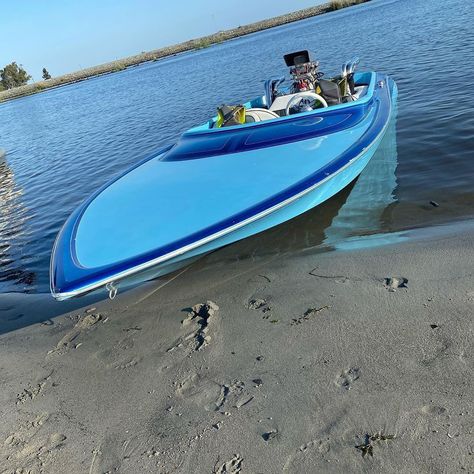 @hotboat_usa on Instagram: “@flyby0202 took out his Sanger yesterday to get some social distancing! #sangerboats #jetboat #bigblockford #skibeach #dirtyD…” Stauter Built Boats, Sanger Boats, Sea Doo Jet Ski, Skipray Blastboat, Speed Boats Racing, Glastron Boat Restoration, Hydroplane Boats, Big Boyz, Flat Bottom Boats