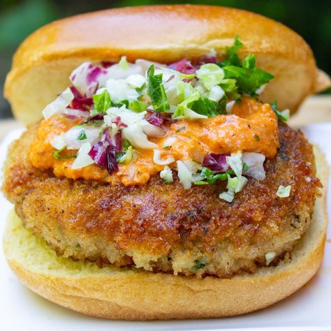 Crispy Chicken Burgers (With Ground Chicken) - Two Kooks In The Kitchen Crispy Ground Chicken Burgers, Ground Chicken And Noodles Recipes, Breaded Ground Chicken Patties, Fried Ground Chicken Patties, Minced Chicken Burger Recipe, Ground Chicken Patties Recipes, Breaded Chicken Burgers, Ground Chicken Burger Recipes, Chicken Burgers Ground