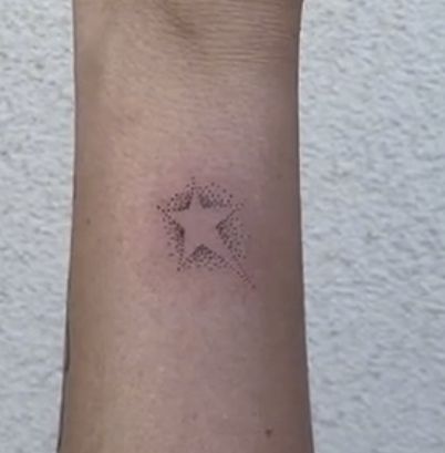 Star Dots Tattoo, Star Dotwork Tattoo, Gradient Star Tattoo, Dot Star Tattoo, Dotted Star Tattoo, Handpoke Star Tattoo, Star Stick And Poke, Dotted Tattoo, Pointillism Tattoo