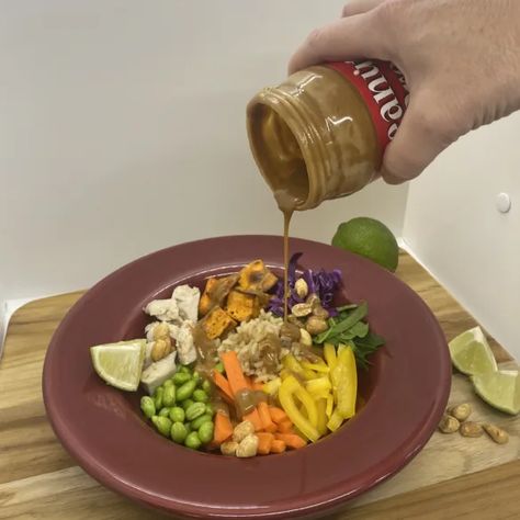 Almost Empty Jar of PB Sauce Peanut Butter Jar Dressing, Peanut Butter Jar Sauce, Peanut Sauce From Peanut Butter Jar, Empty Peanut Butter Jar Recipe, Peanut Butter Dressing, Easy Peanut Sauce, Asian Salad Dressing, Recipes Chinese, Savory Treats