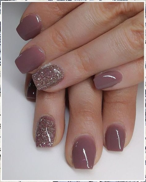 Beautiful January Nails Ideas Winter, Short Acrylic Nails | Christmas Nails 2023 Unghie Nail Art, Gel Nail Polish Colors, Best Gel Nail Polish, January Nails, Nails 2021, Fall Nail Colors, Neutral Nails, Dipped Nails, Chic Nails