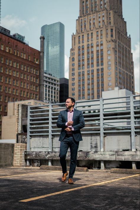 Men Downtown Photoshoot, Downtown Portraits, Downtown Photoshoot, Street Fashion Photoshoot, Men Poses, Garage Photoshoot, Street Photography Portrait, Man Pictures, Rooftop Photoshoot