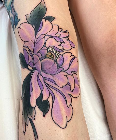 Knees Tattoo, Chest Tattoo Designs Female, Traditional Tattoo Flowers, Dragon Sleeve Tattoos, Peony Art, Peonies Tattoo, Tattoo Portfolio, Knee Tattoo, Girly Tattoos