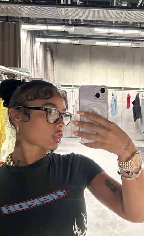 India Love Westbrooks, India Westbrooks, Fye Fits, India Love, Rich Girl Lifestyle, Natural Curls Hairstyles, Mirror Pics, Nature Girl, Pretty Selfies