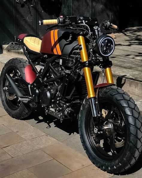 Bmw K1300r, Fabrikasi Logam, 240z Datsun, Custom Bikes Cafe Racers, Tmax Yamaha, Cafe Racer Moto, Best Motorbike, Cafe Racer Design, Scrambler Custom