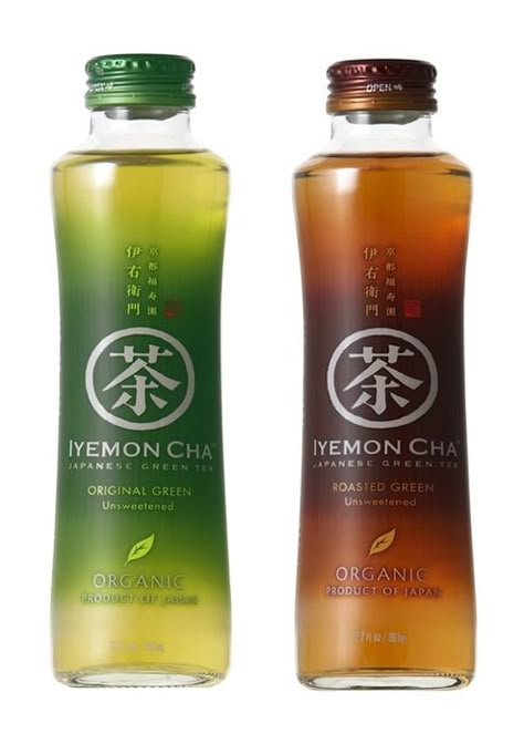 Lyemon cha (japanese green tea) by Suntory Limited. Japanese Packaging, Drinks Packaging Design, Juice Packaging, Bottle Design Packaging, Tea Design, Organic Green Tea, Drinks Design, Packaging Designs, Sticker Label