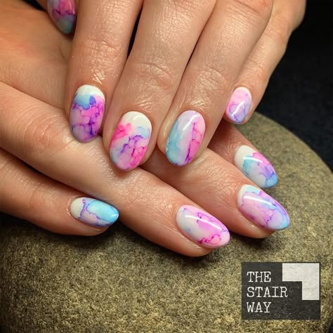 Cotton candy water marble Cotton Candy Marble Nails, Multi Colored Marble Nails, Short Nails Marble, Colorful Marble Nails, Cotton Candy Water, Marbling Nails, Swift Nails, Nail Tricks, Nails Coquette