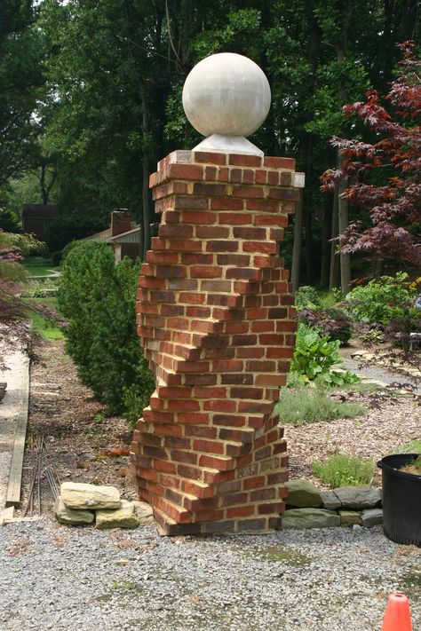 Spiral brick column, design/build by Wewerka Construction Brick Mailbox, Brick Pillars, Brick Porch, Brick Columns, Brick Works, Brick Laying, Brick Art, Brick Fence, Porch Columns